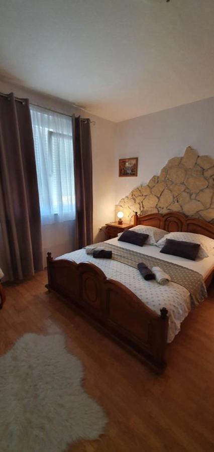 Three Bedroom Apartment Between Trogir And Split Kastela Exterior photo